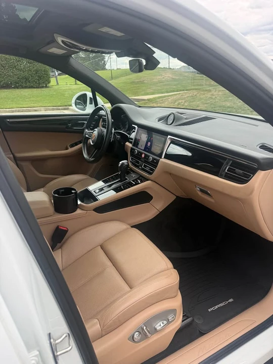 2023 Porsche Macan T - Image 3 of 11