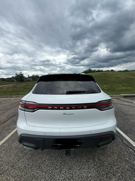 2023 Porsche Macan T - Image 8 of 11