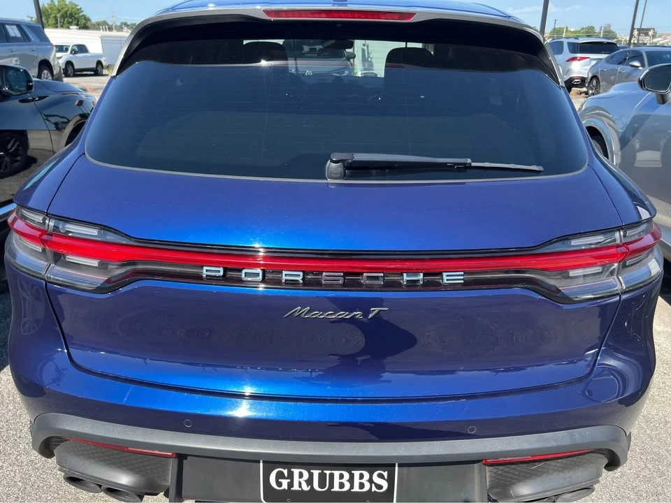 2023 Porsche Macan T - Image 4 of 11