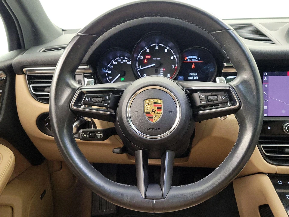 2023 Porsche Macan - Image 11 of 29