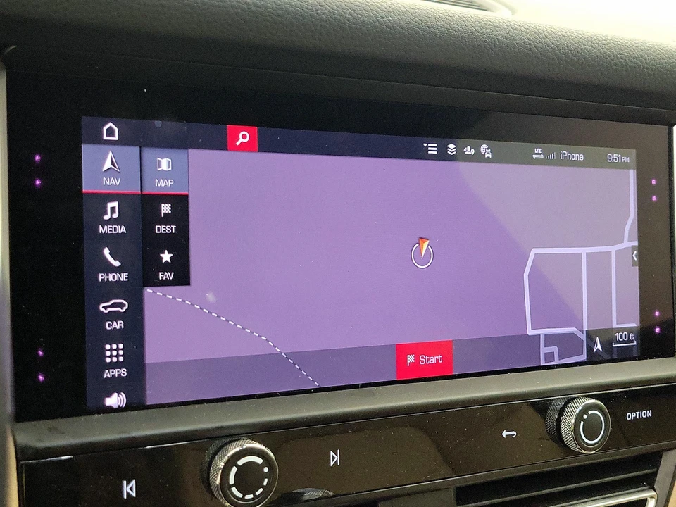 2023 Porsche Macan - Image 15 of 29