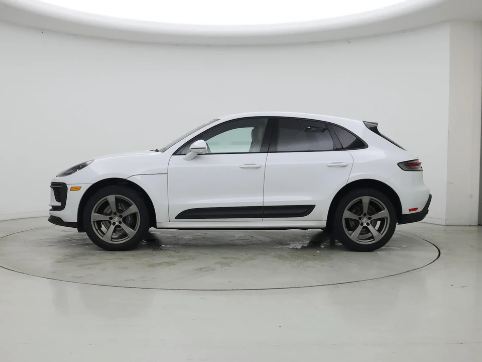 2023 Porsche Macan - Image 4 of 29