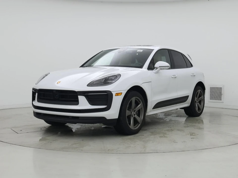 2023 Porsche Macan - Image 5 of 29