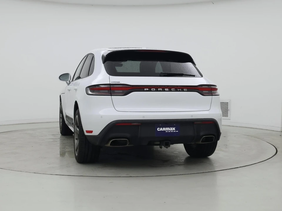 2023 Porsche Macan - Image 7 of 29
