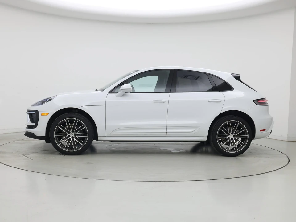 2023 Porsche Macan - Image 4 of 29