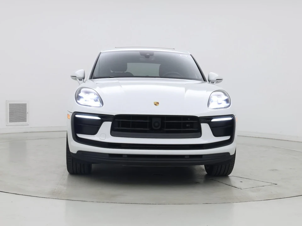 2023 Porsche Macan - Image 6 of 29