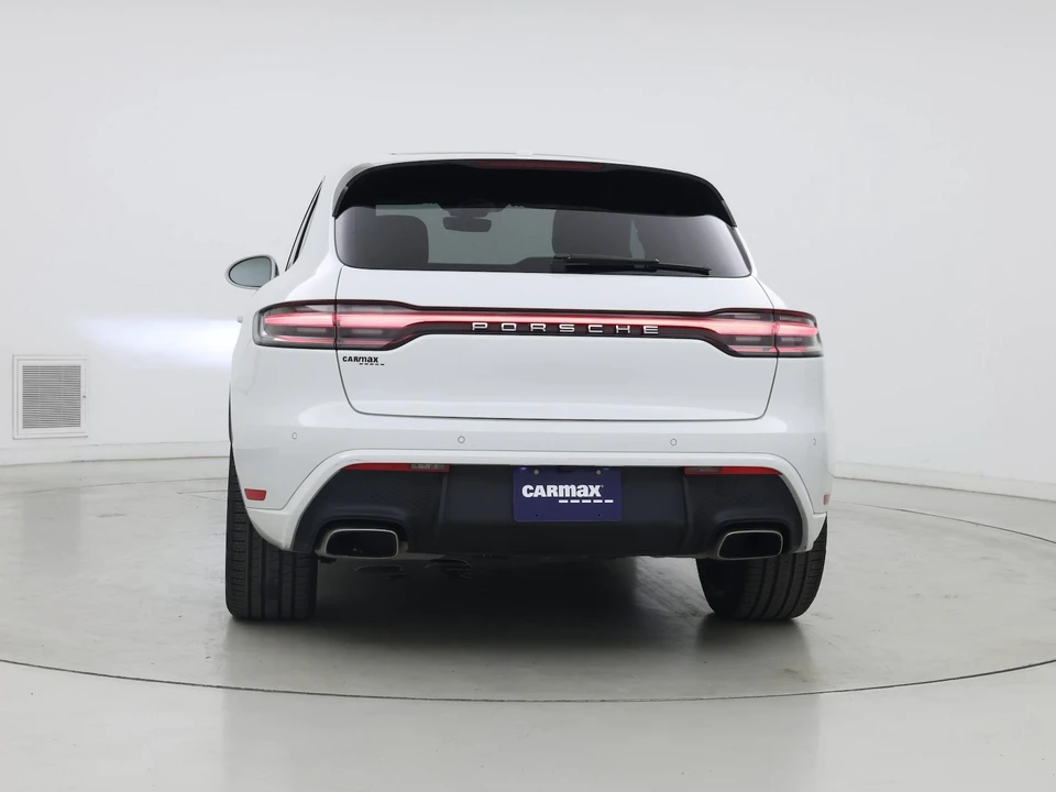 2023 Porsche Macan - Image 7 of 29