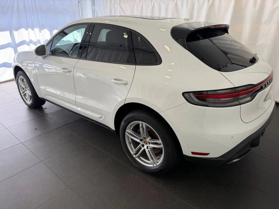 2023 Porsche Macan - Image 3 of 5