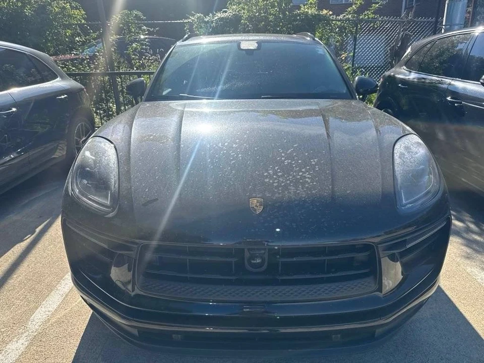2023 Porsche Macan - Image 2 of 5