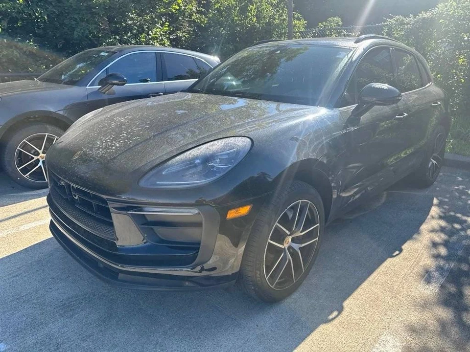2023 Porsche Macan - Image 3 of 5