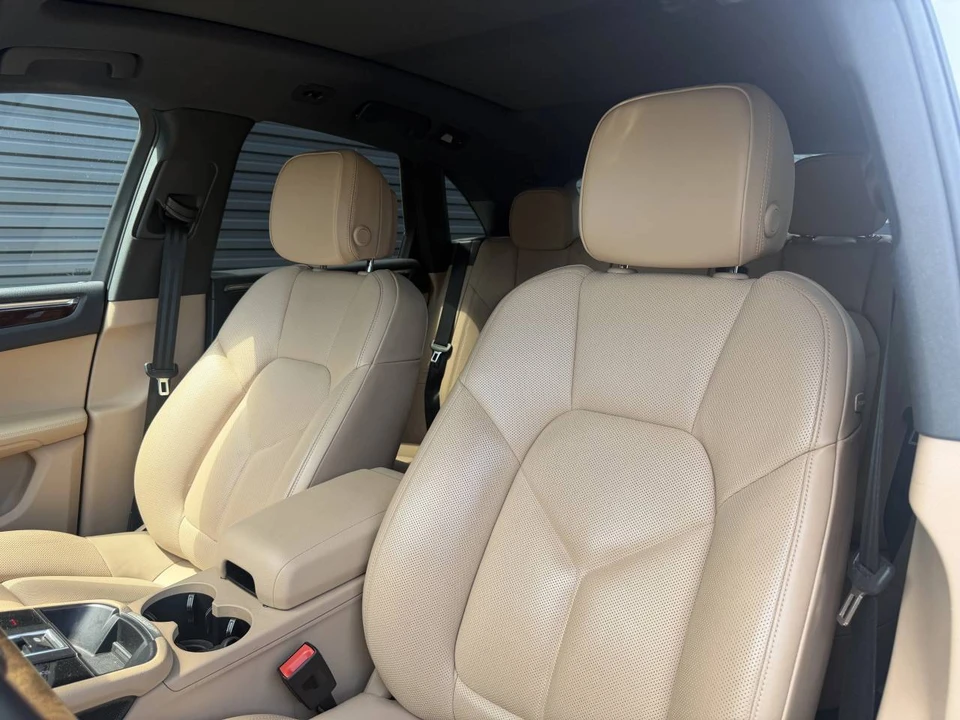 2023 Porsche Macan - Image 5 of 5