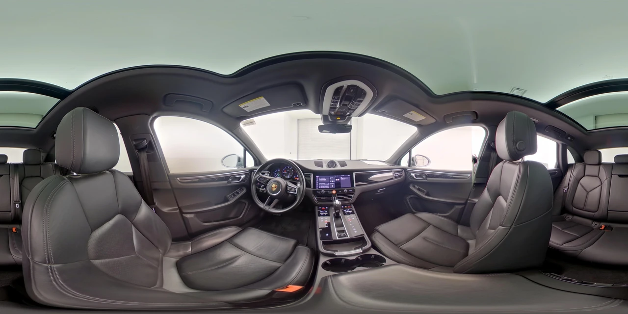 2023 Porsche Macan - Image 26 of 28