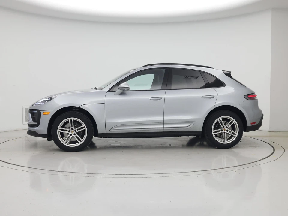 2023 Porsche Macan - Image 4 of 28