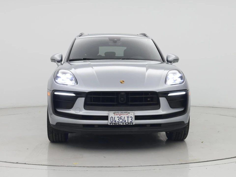 2023 Porsche Macan - Image 6 of 28