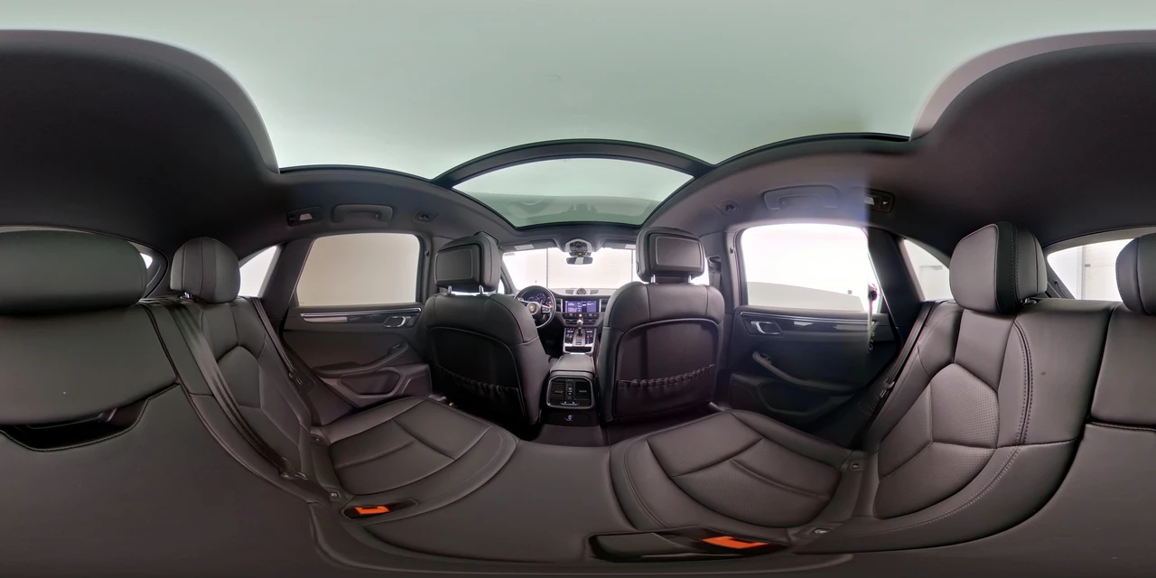 2023 Porsche Macan - Image 27 of 28