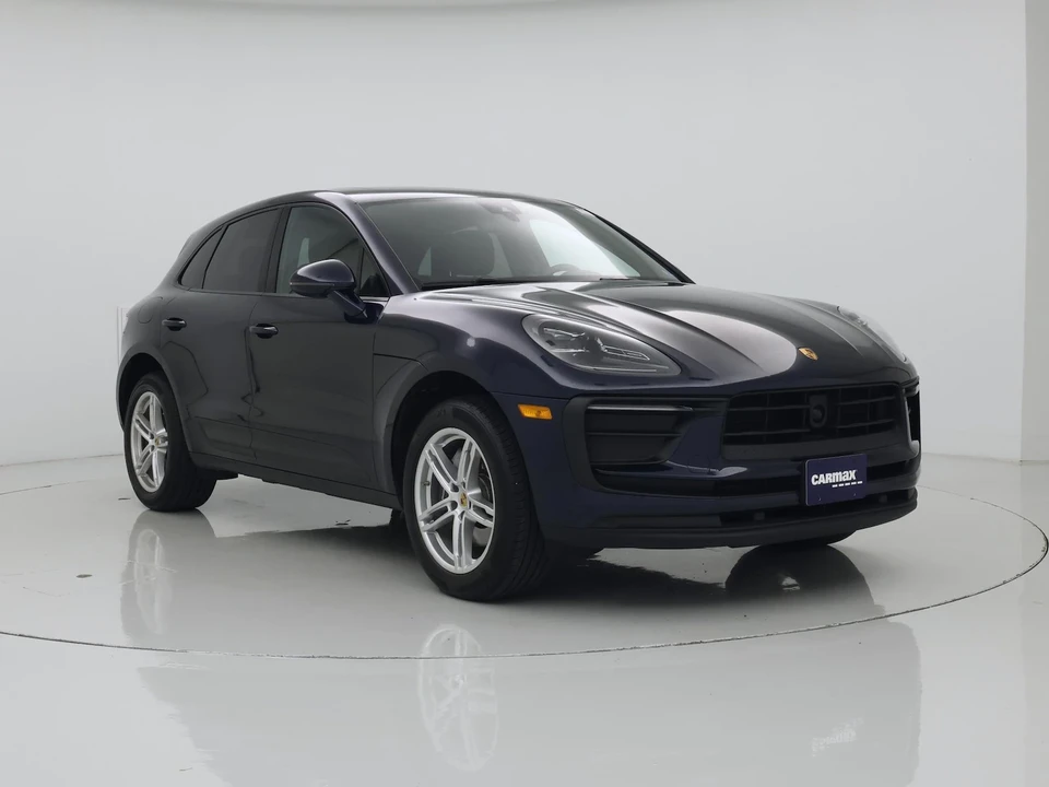 2023 Porsche Macan - Image 2 of 28
