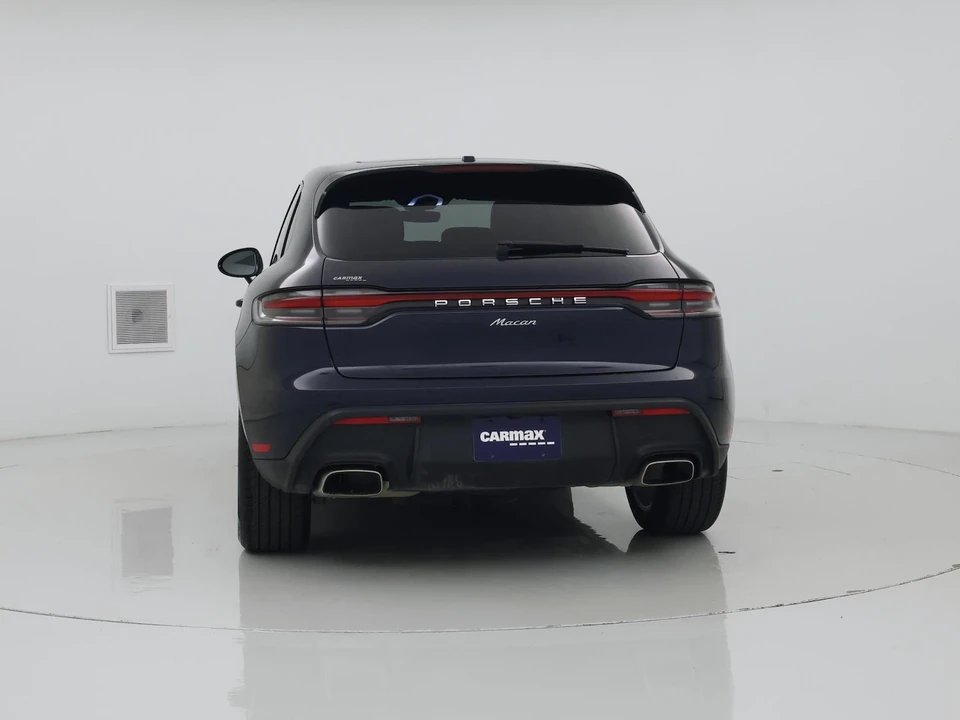 2023 Porsche Macan - Image 7 of 28