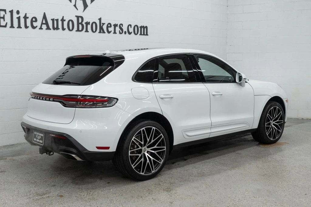 2023 Porsche Macan - Image 6 of 12