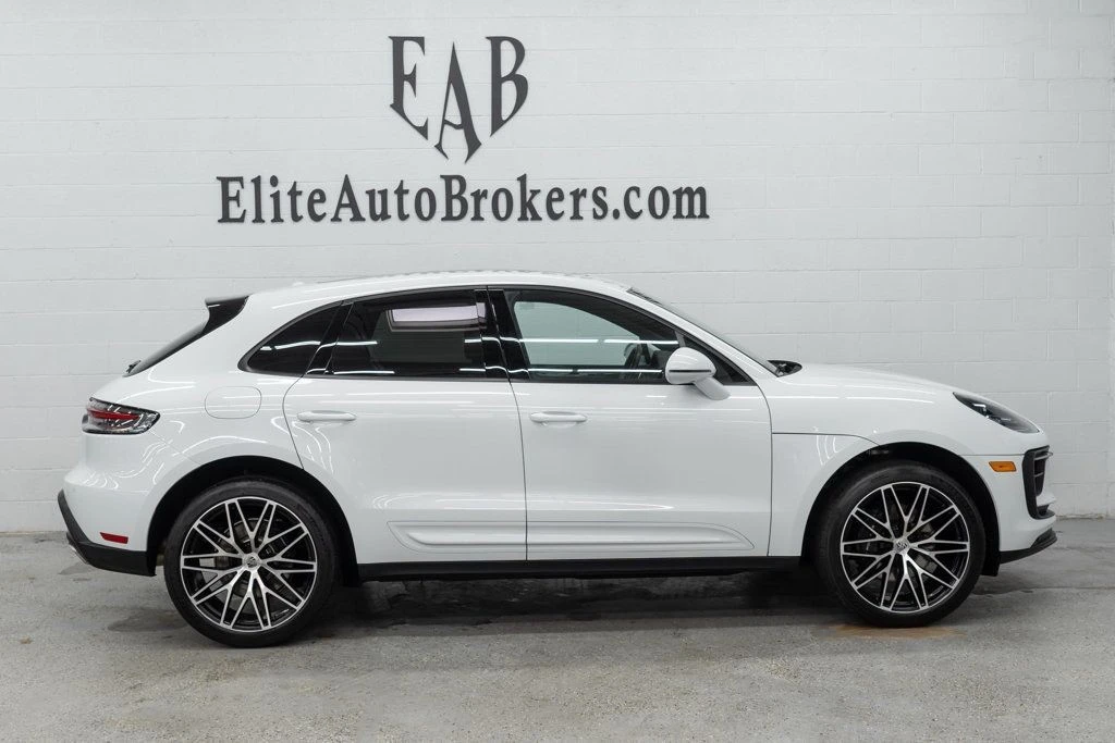 2023 Porsche Macan - Image 5 of 12