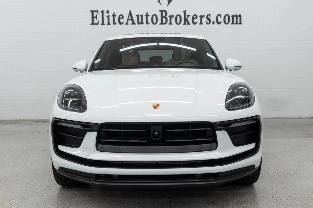 2023 Porsche Macan - Image 3 of 12