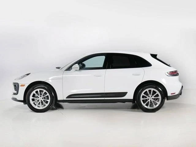 2023 Porsche Macan - Image 2 of 5