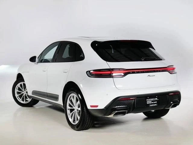 2023 Porsche Macan - Image 3 of 5