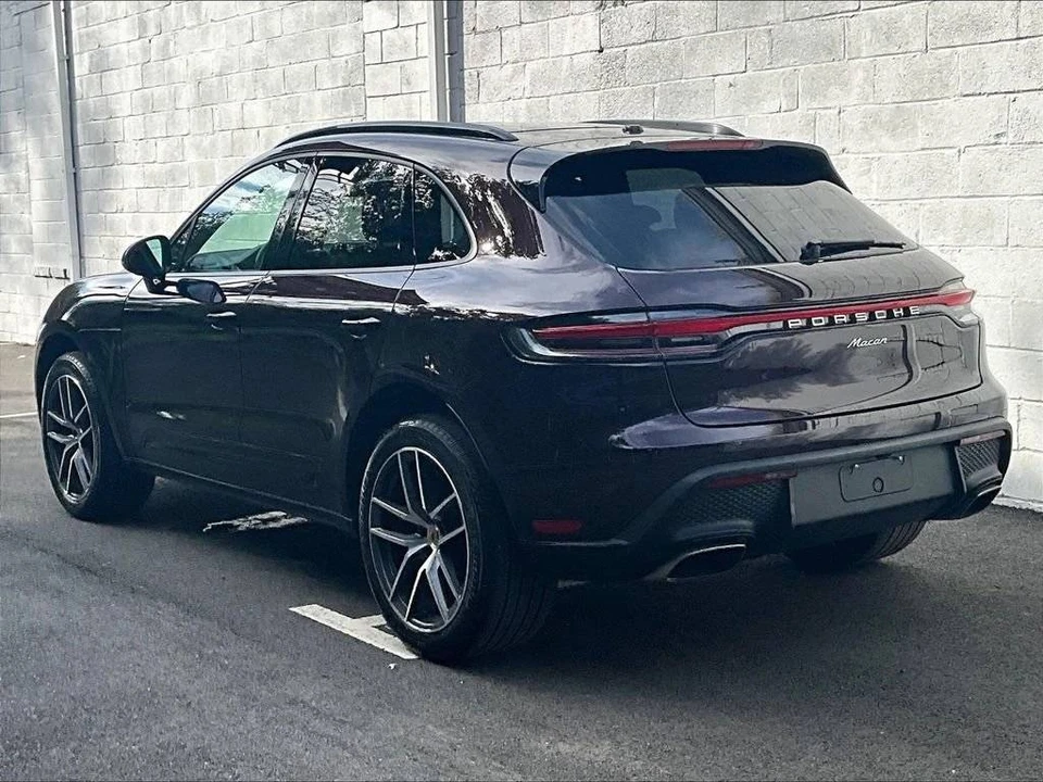 2023 Porsche Macan - Image 3 of 5