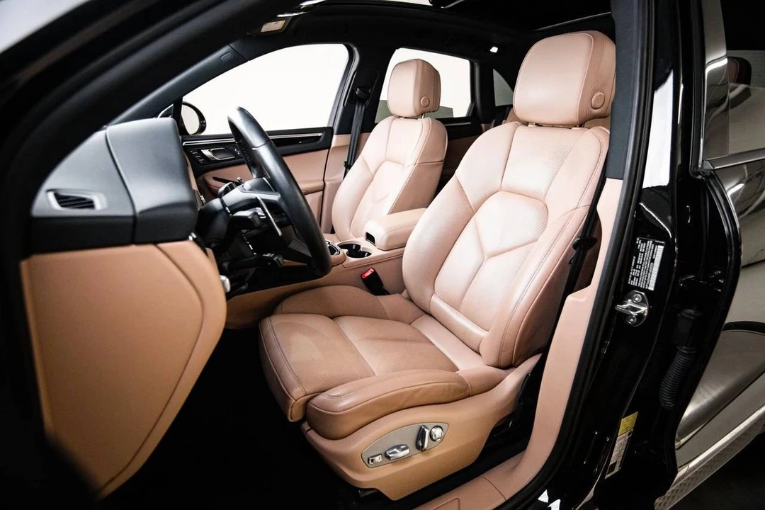 2023 Porsche Macan - Image 5 of 5