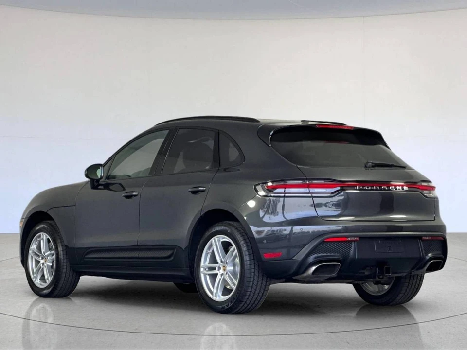 2023 Porsche Macan - Image 3 of 5