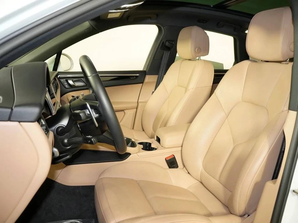 2023 Porsche Macan - Image 5 of 5