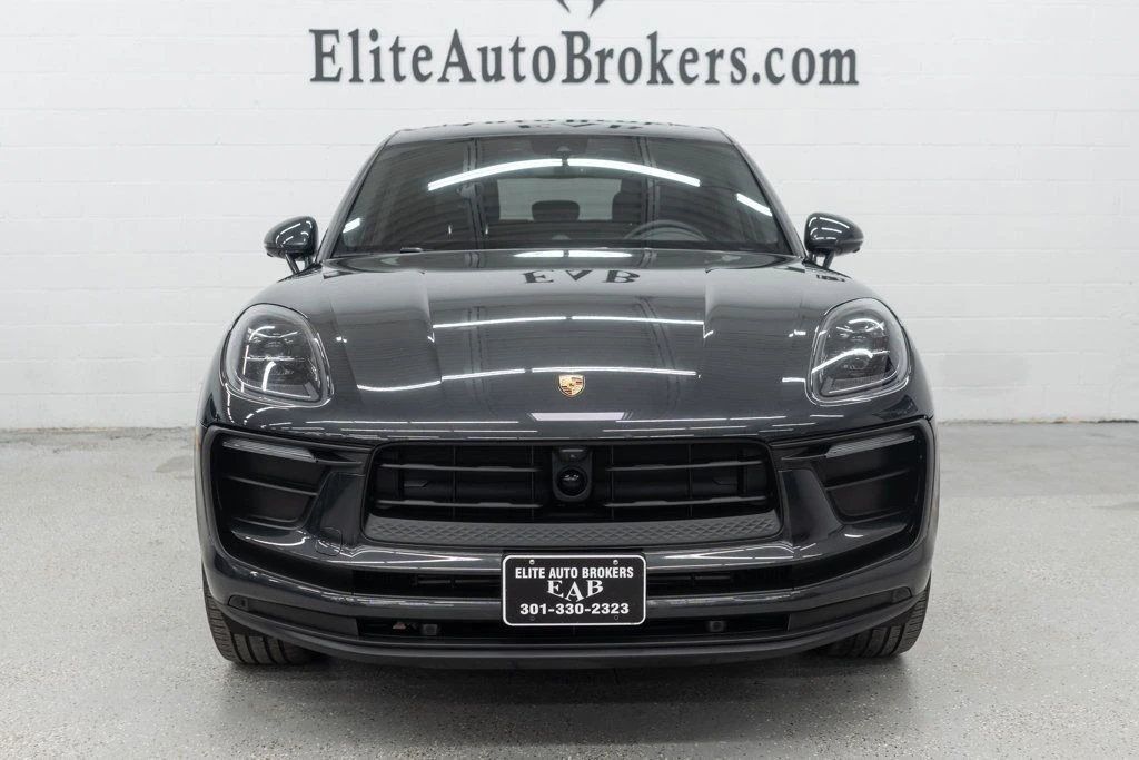 2023 Porsche Macan - Image 3 of 12