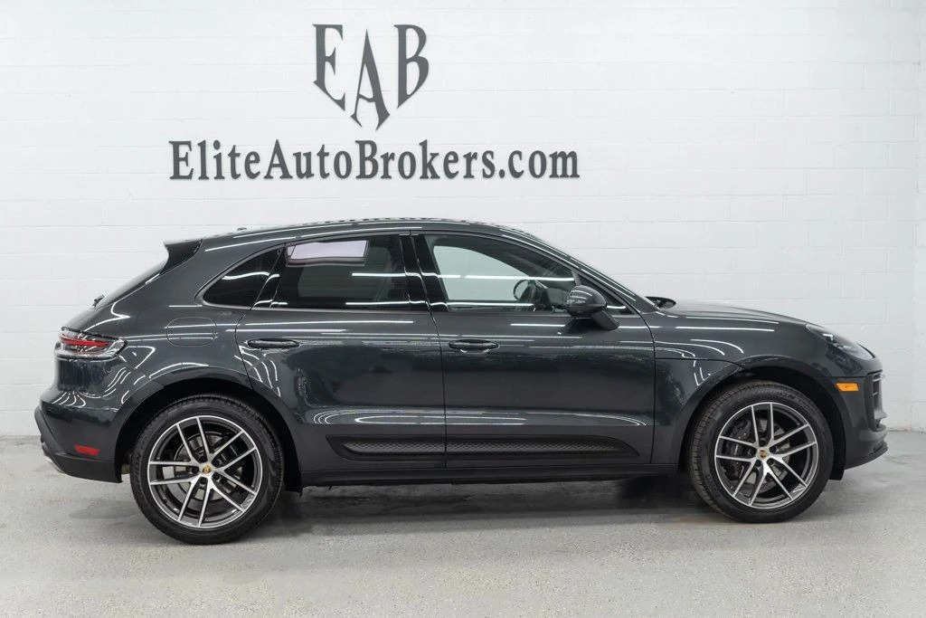 2023 Porsche Macan - Image 5 of 12