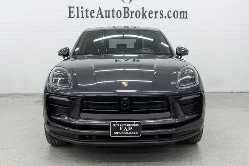 2023 Porsche Macan - Image 3 of 12