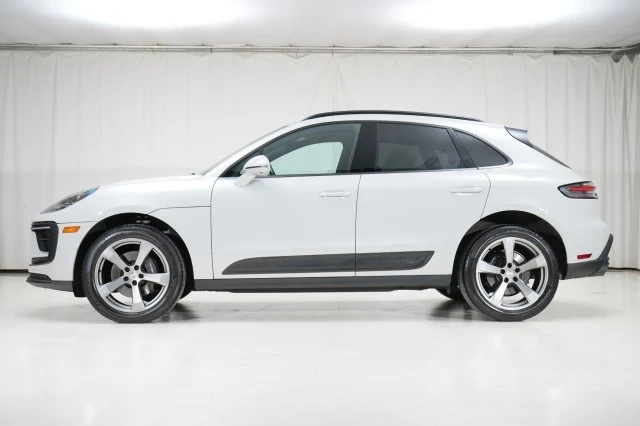 2023 Porsche Macan - Image 3 of 21