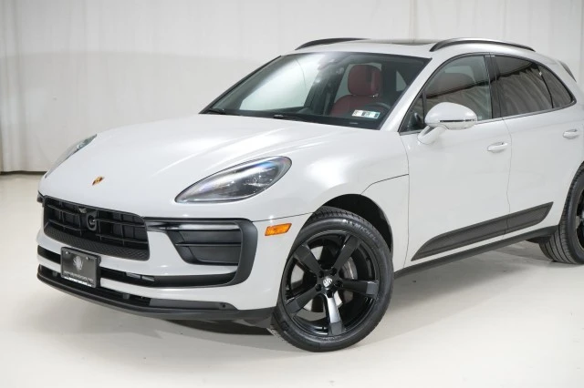 2023 Porsche Macan - Image 4 of 21