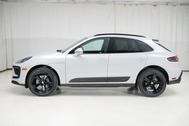 2023 Porsche Macan - Image 2 of 21