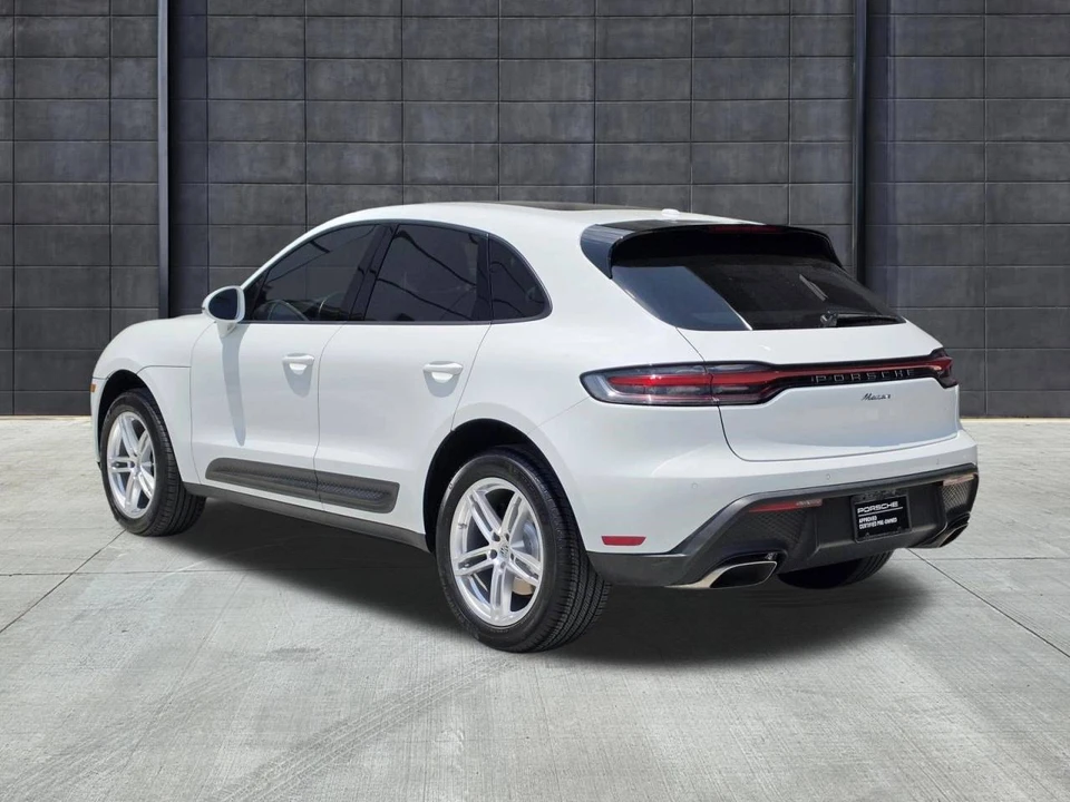 2023 Porsche Macan - Image 3 of 5
