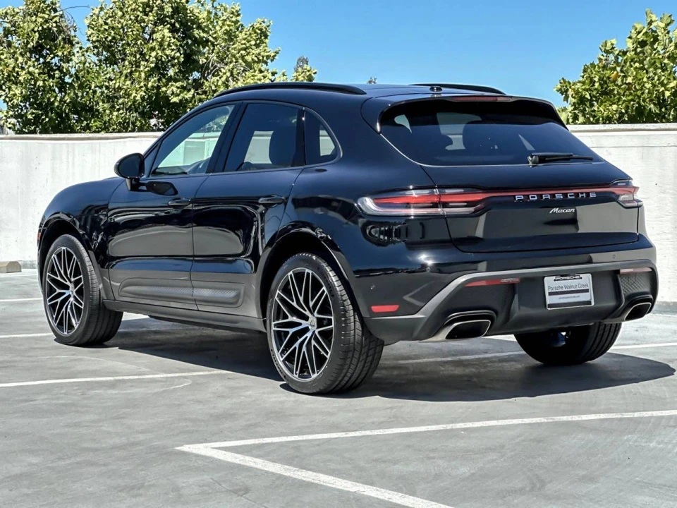 2023 Porsche Macan T - Image 3 of 5