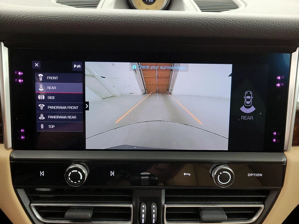 2023 Porsche Macan T - Image 15 of 27