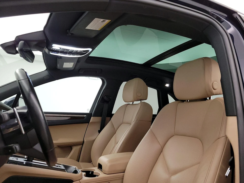 2023 Porsche Macan T - Image 20 of 27