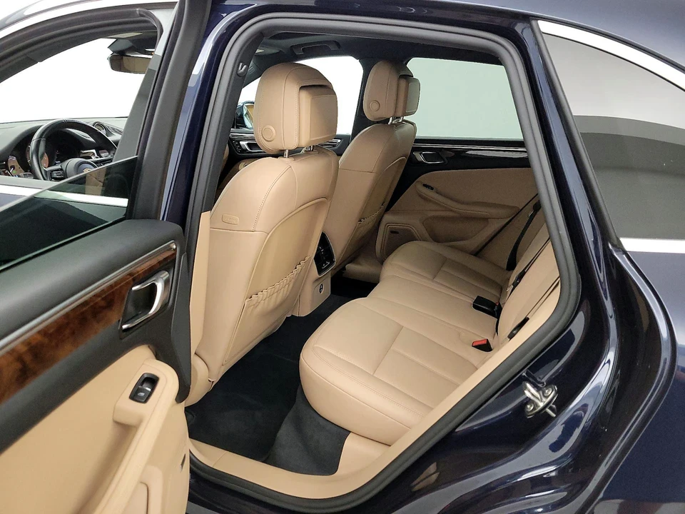 2023 Porsche Macan T - Image 21 of 27