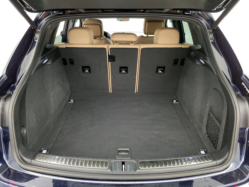 2023 Porsche Macan T - Image 22 of 27