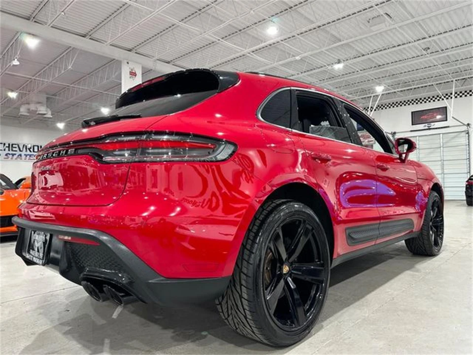 2023 Porsche Macan - Image 3 of 30