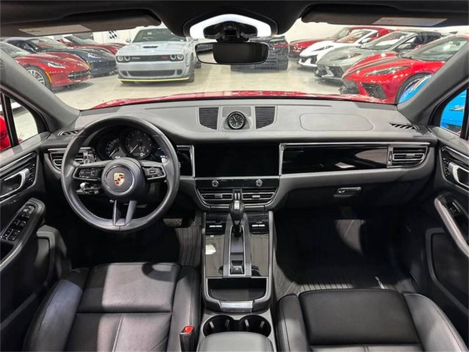 2023 Porsche Macan - Image 8 of 30