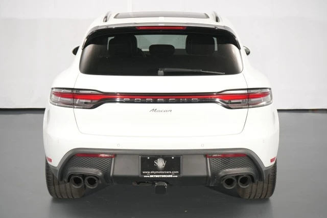 2023 Porsche Macan - Image 14 of 31