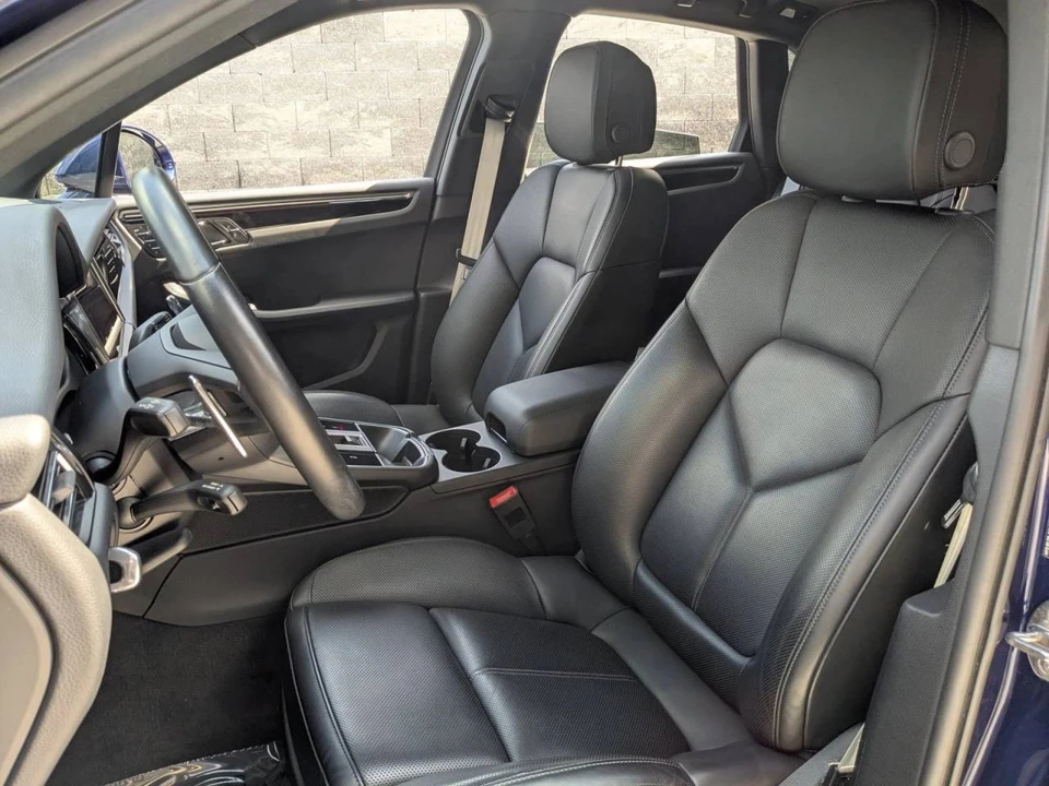 2023 Porsche Macan - Image 5 of 5