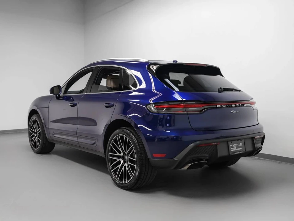 2023 Porsche Macan - Image 3 of 5