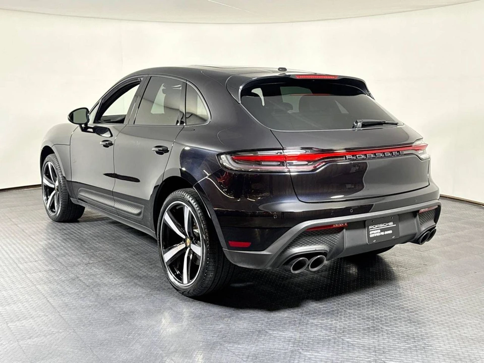 2023 Porsche Macan T - Image 3 of 4
