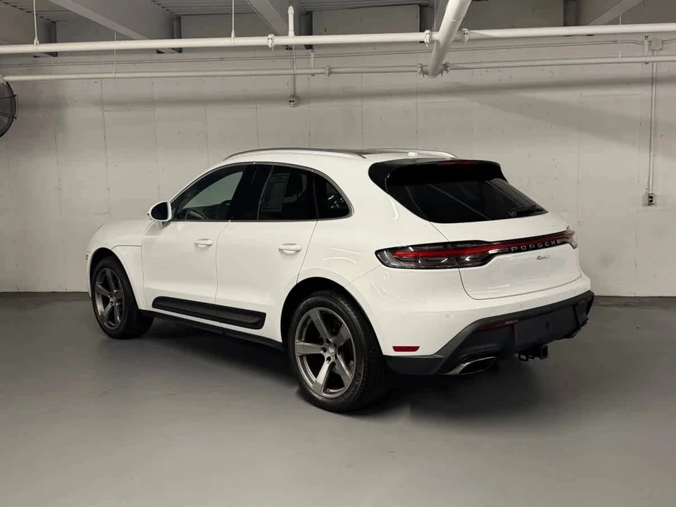 2023 Porsche Macan - Image 3 of 5