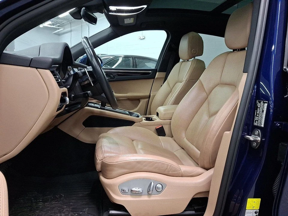 2023 Porsche Macan - Image 9 of 12